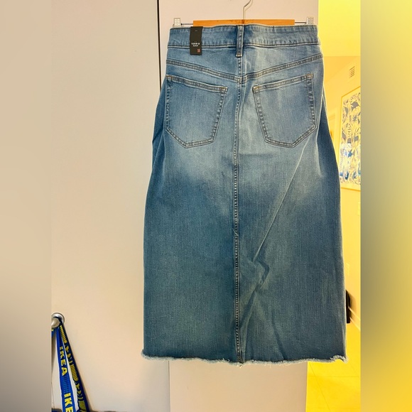 NWT Mid-length, Slit-Front Torrid Jean Skirt - Picture 2 of 4